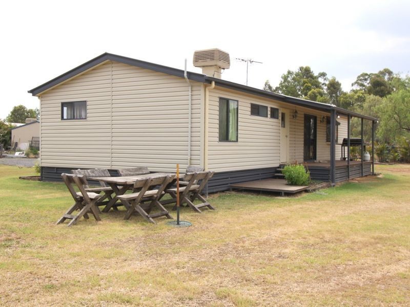 24B Silica Road, Emerald QLD 4720