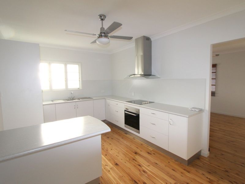 6 Edwards Place, Emerald QLD 4720