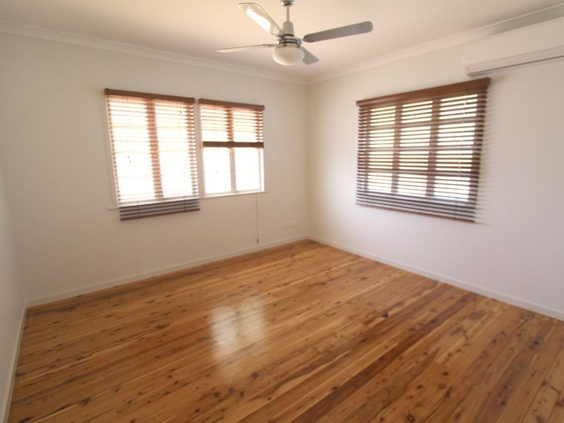 6 Edwards Place, Emerald QLD 4720