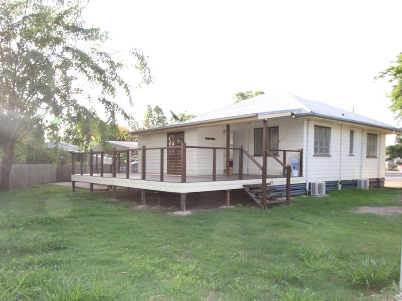 6 Edwards Place, Emerald QLD 4720