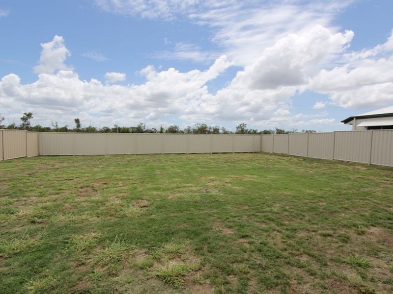 9 Newman Drive, Emerald QLD 4720