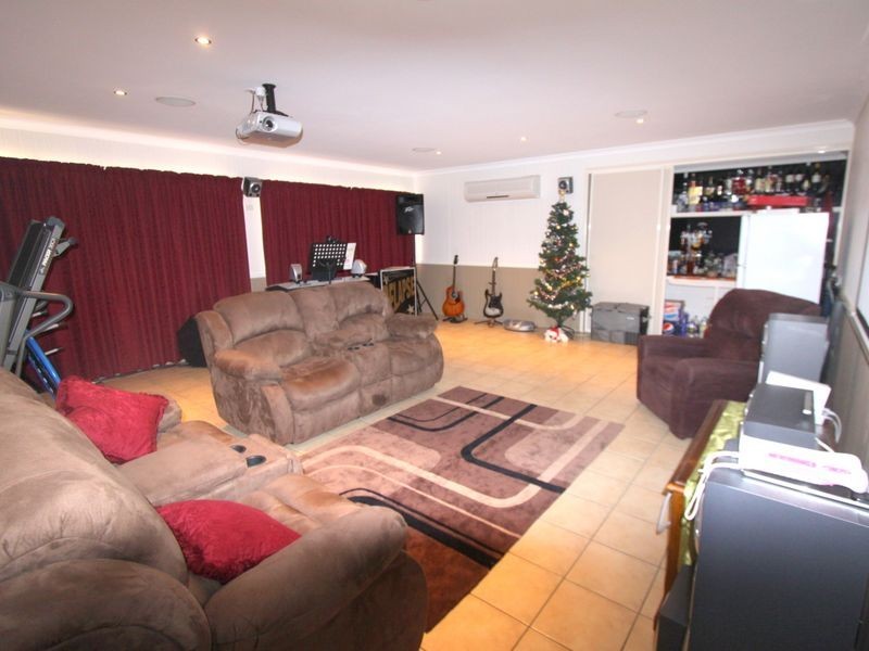 48 Crinum Crescent, Emerald QLD 4720