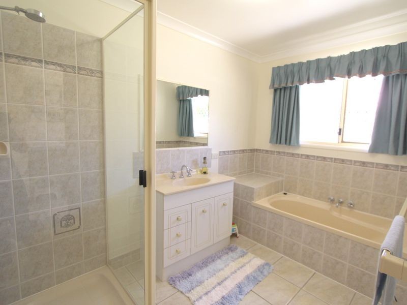 48 Crinum Crescent, Emerald QLD 4720