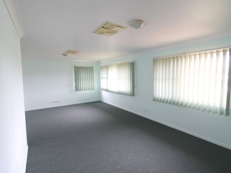 22 Jacqueline Drive, Emerald QLD 4720