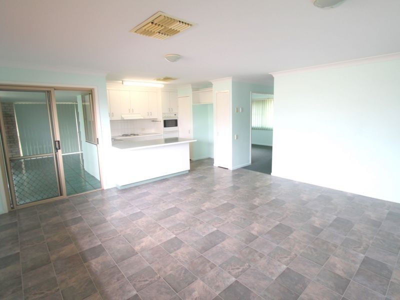 22 Jacqueline Drive, Emerald QLD 4720