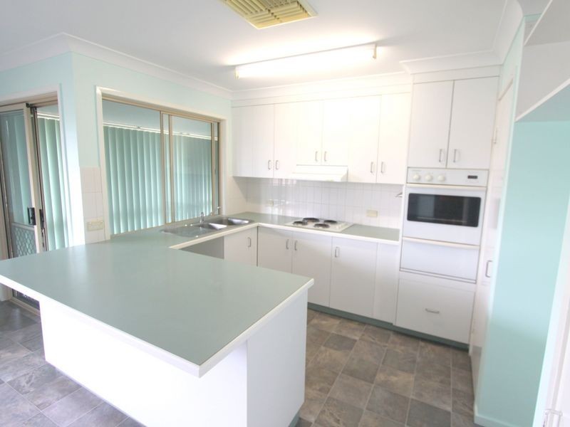 22 Jacqueline Drive, Emerald QLD 4720