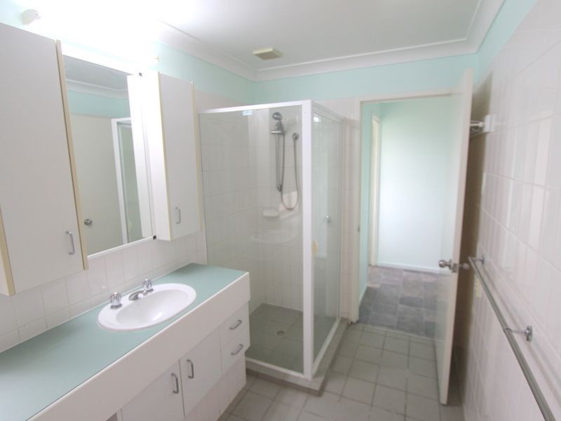 22 Jacqueline Drive, Emerald QLD 4720