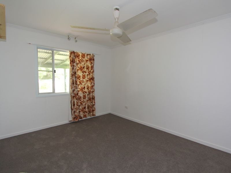 4 Zircon Ave, Emerald QLD 4720