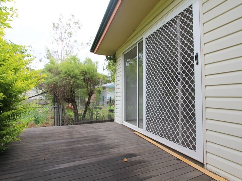 4 Zircon Ave, Emerald QLD 4720
