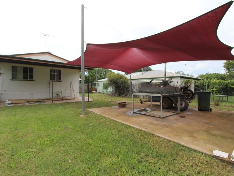 4 Zircon Ave, Emerald QLD 4720