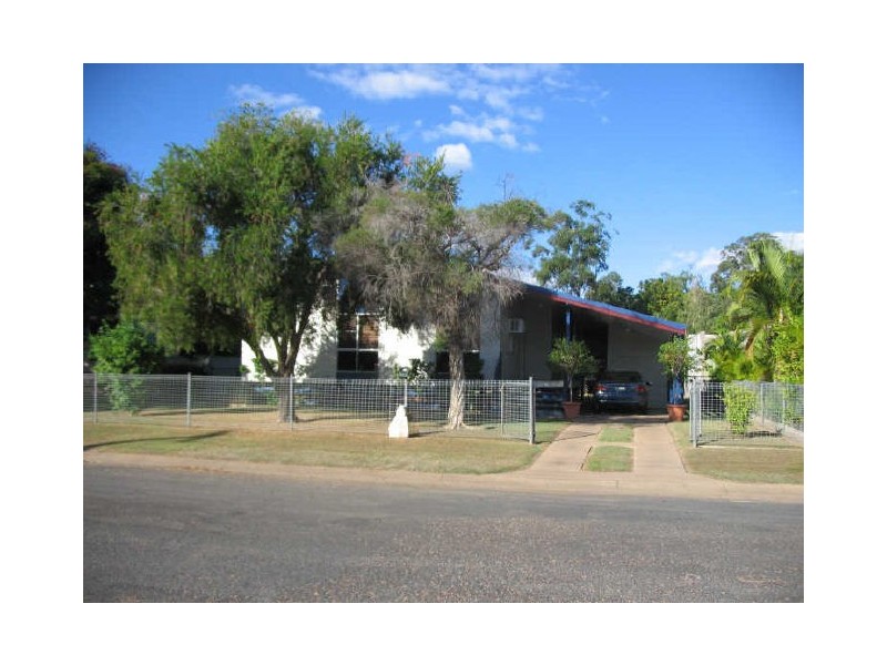 12 Centenary Drive, Emerald QLD 4720