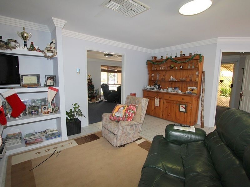 15 Kookaburra Crt, Emerald QLD 4720