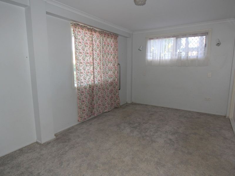 12 Mellish Crescent, Emerald QLD 4720