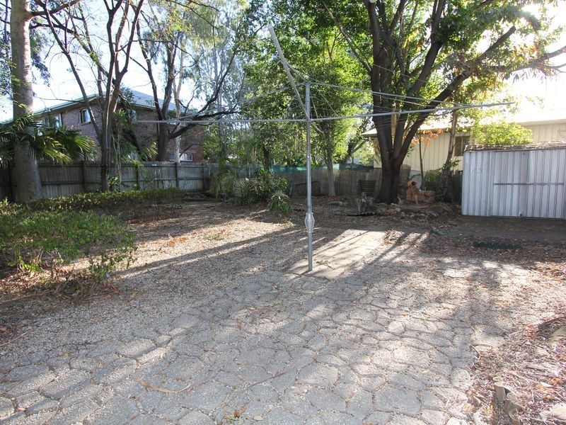 12 Mellish Crescent, Emerald QLD 4720