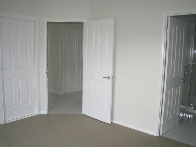 2/4 Yering Street, Emerald QLD 4720