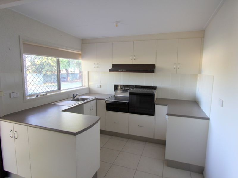 25 Roberts Street, Emerald QLD 4720