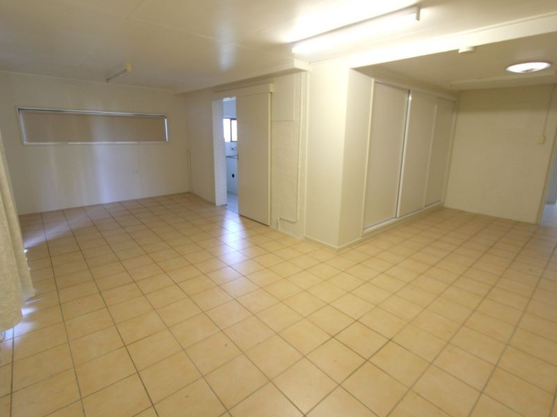 25 Roberts Street, Emerald QLD 4720