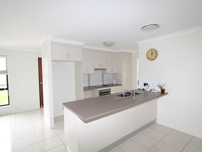 34 Lakeside Drive, Emerald QLD 4720