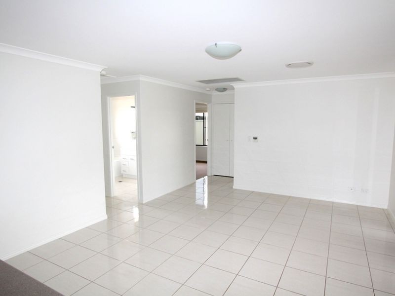 34 Lakeside Drive, Emerald QLD 4720