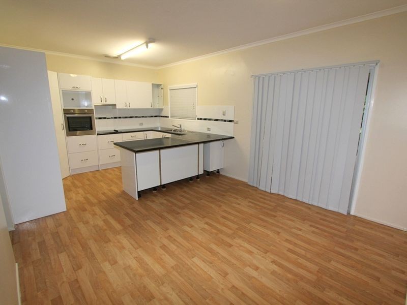 16 Garnet Street, Emerald QLD 4720