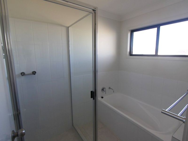 5 Whitney Street, Emerald QLD 4720