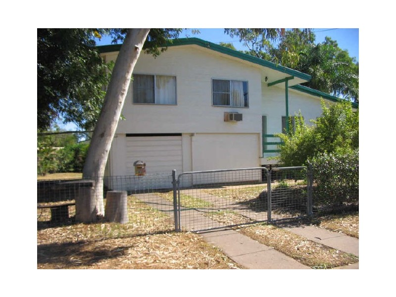12 Pryor Place, Emerald QLD 4720