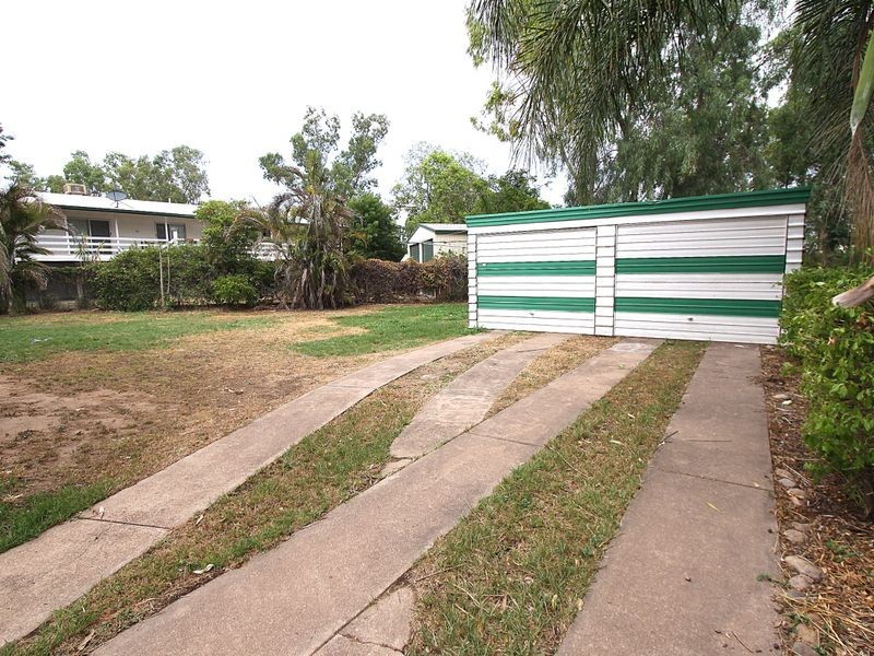 12 Pryor Place, Emerald QLD 4720