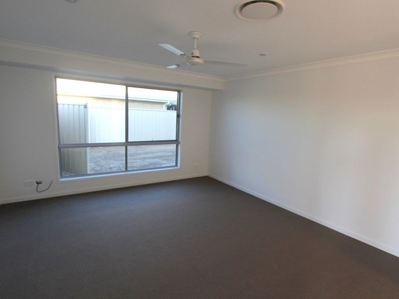 10 Whitney Street, Emerald QLD 4720