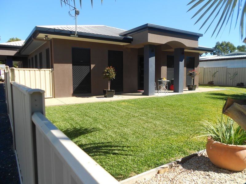 79 Dundas Street, Emerald QLD 4720