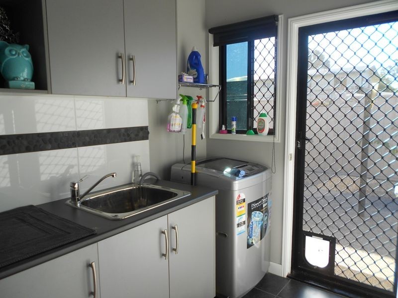 79 Dundas Street, Emerald QLD 4720