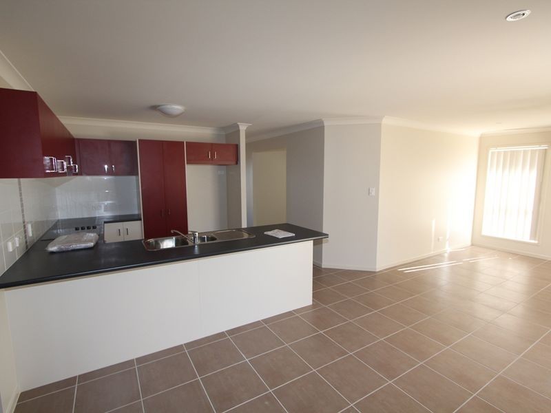 60 Lakeside Drive, Emerald QLD 4720