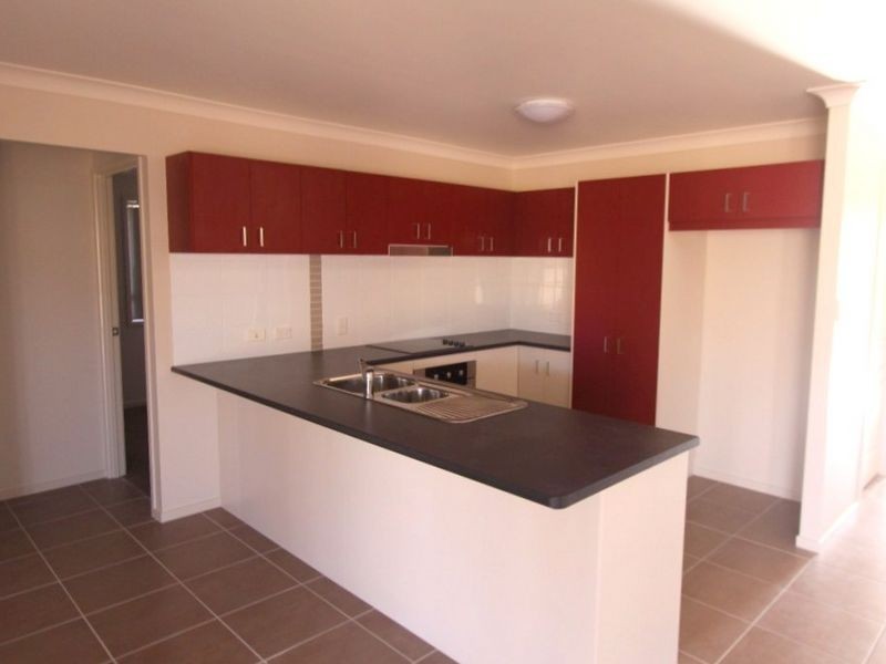 60 Lakeside Drive, Emerald QLD 4720