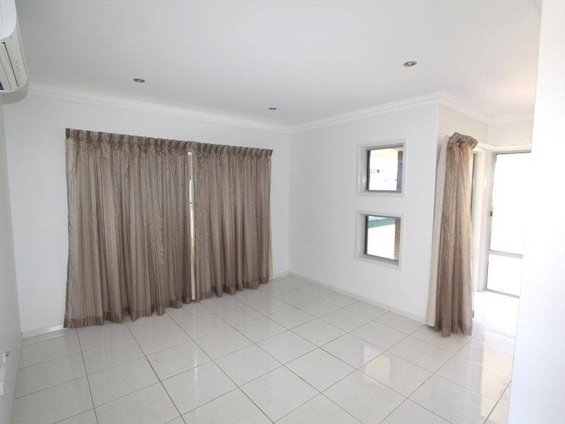 8 Desgrand Street, Emerald QLD 4720
