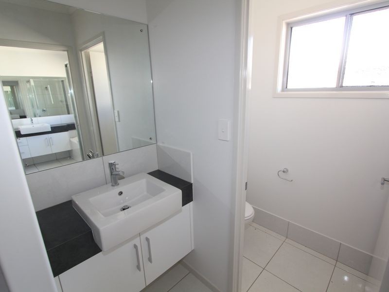 8 Desgrand Street, Emerald QLD 4720