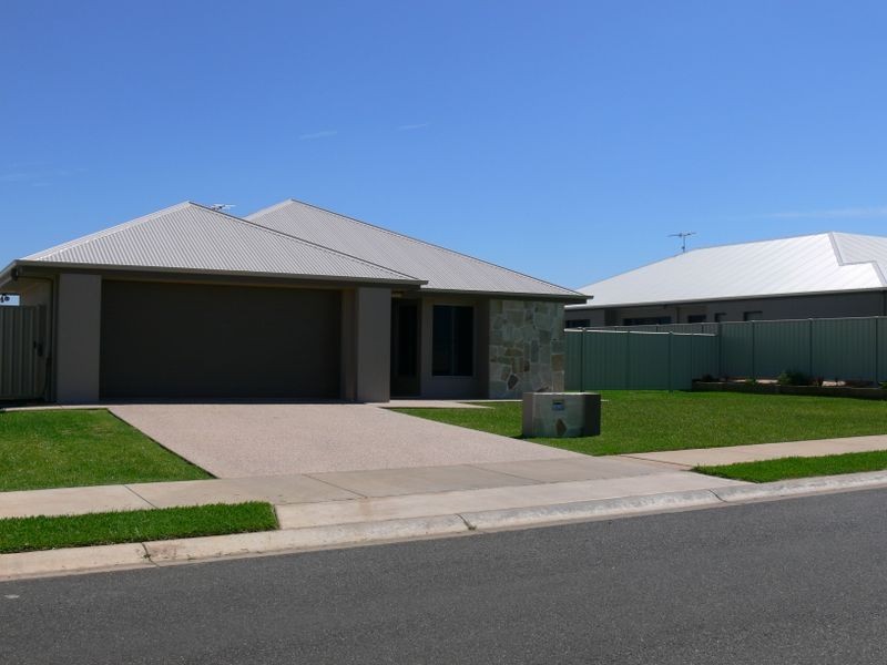 15 Saville Street, Emerald QLD 4720