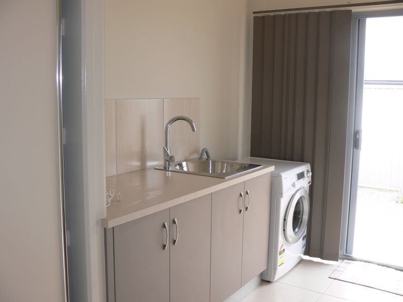 15 Saville Street, Emerald QLD 4720