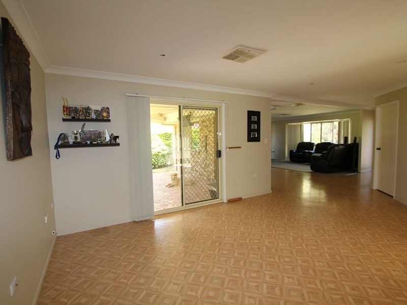 1 Tineele Place, Emerald QLD 4720