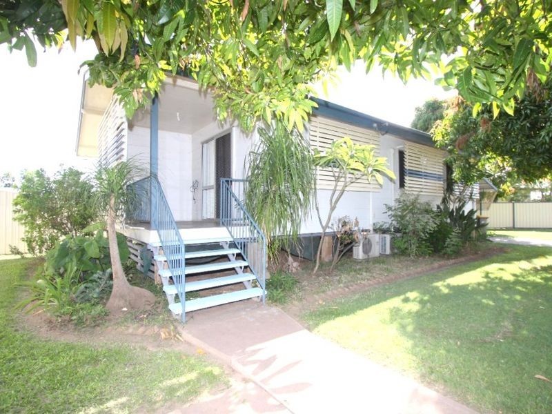 2 Loch Street, Emerald QLD 4720