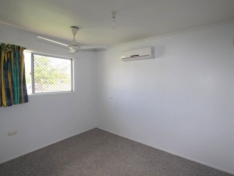 2 Loch Street, Emerald QLD 4720