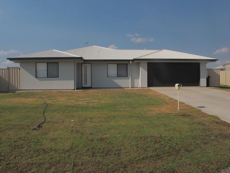 11 Singleton Crt, Emerald QLD 4720