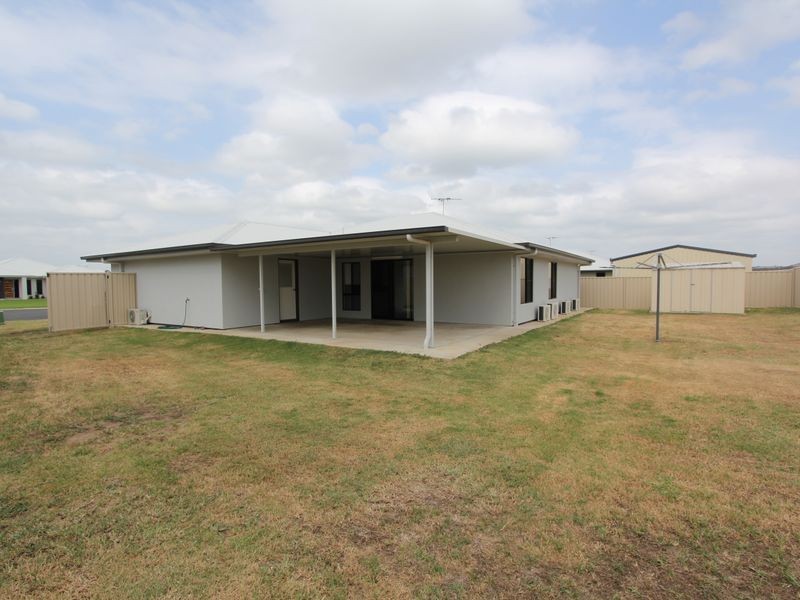 11 Singleton Crt, Emerald QLD 4720