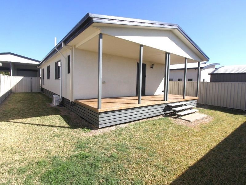 1/23 Callaghan Street, Emerald QLD 4720