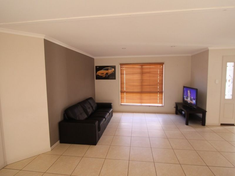 1/23 Callaghan Street, Emerald QLD 4720