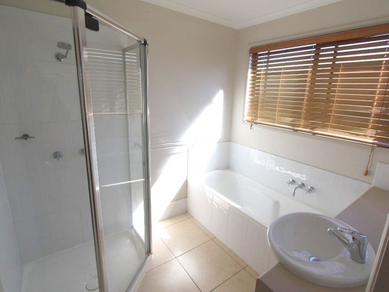 1/23 Callaghan Street, Emerald QLD 4720