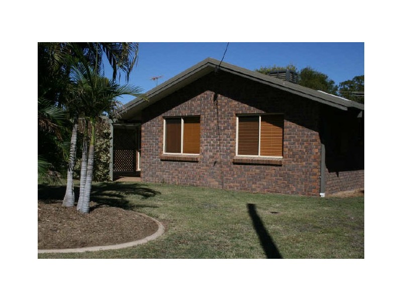 17 Eubar Place, Emerald QLD 4720