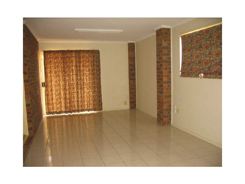 17 Eubar Place, Emerald QLD 4720