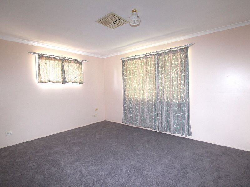 40 White Street, Emerald QLD 4720