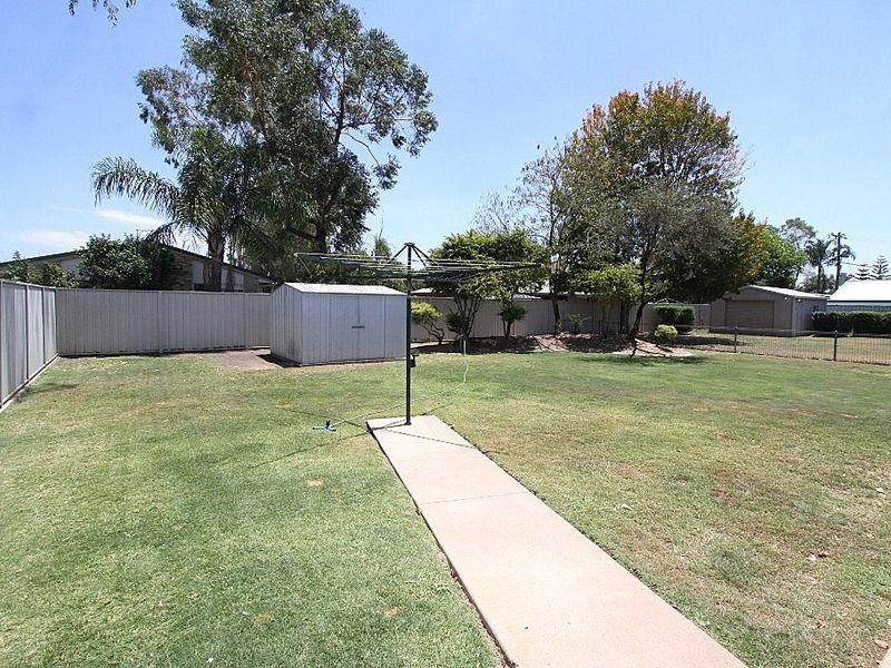40 White Street, Emerald QLD 4720