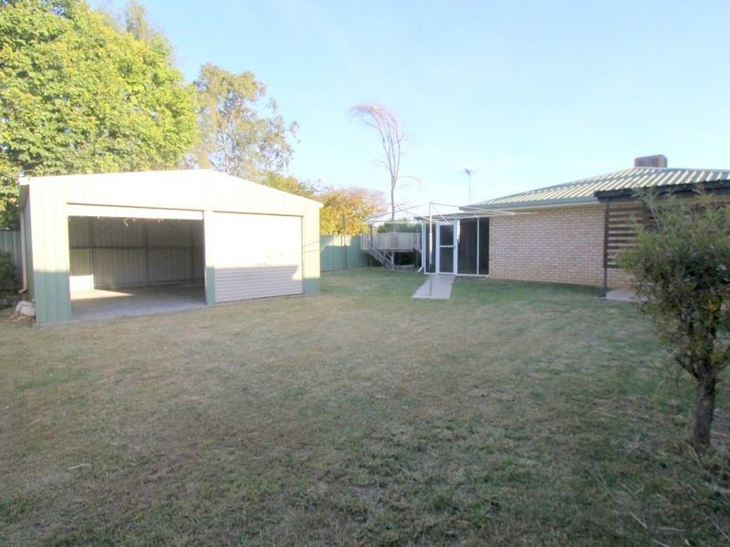 10 Gray Street, Emerald QLD 4720