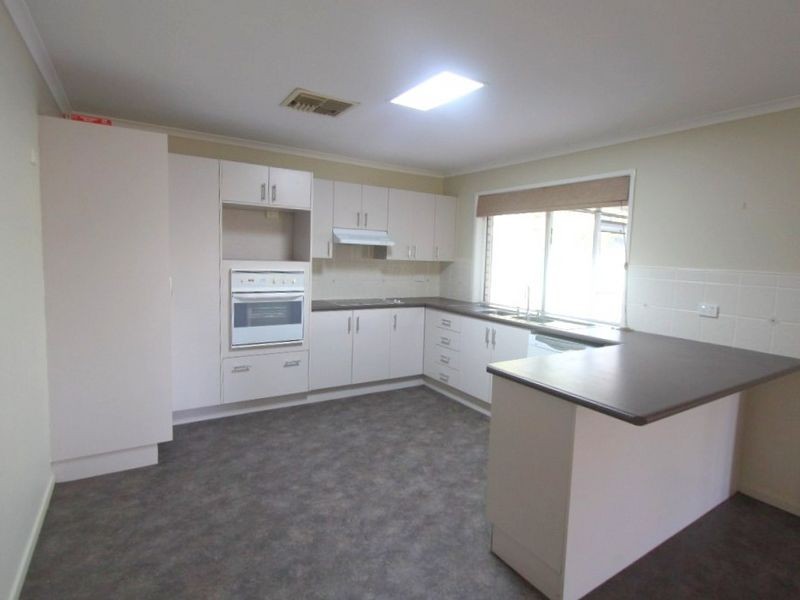 10 Gray Street, Emerald QLD 4720